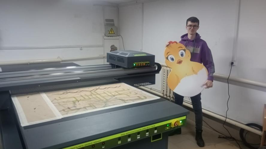 Широкоформатный УФ принтер для печати на фанере запустили в Самарской области