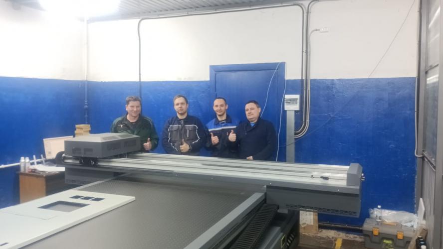 Широкоформатный УФ принтер LeoPrint UV 1630 запущен в Оренбургской области